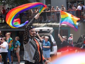 Στο GAY PRIDE συμμετείχε βουλευτής του κόμματος του Κυριάκου Βελόπουλου – Φωτογραφία ντοκουμέντο