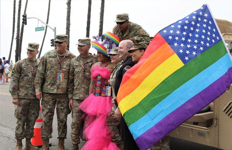Αντιδράσεις στις ΗΠΑ από την απόφαση οι SEALS να μετέχουν στο pride των LGBT – Άγριο δούλεμα από το Fox News