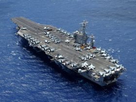 Θρίλερ με το αεροπλανοφόρο Eisenhower στην Ερυθρά Θάλασσα – Μπορούν τελικά οι Houthi να βυθίσουν το υπερόπλο των ΗΠΑ;
