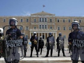 Στα όρια της εσχάτης προδοσίας ο Μητσοτάκης - Δεν γνωρίζει τις «τρύπες» στην άμυνα της Ελλάδας από τη βοήθεια στην Ουκρανία