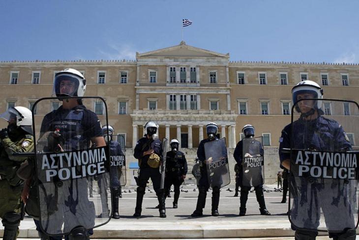 Στα όρια της εσχάτης προδοσίας ο Μητσοτάκης - Δεν γνωρίζει τις «τρύπες» στην άμυνα της Ελλάδας από τη βοήθεια στην Ουκρανία