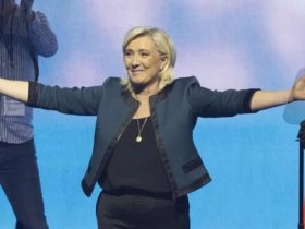 Γαλλία: Θρίαμβος Λεπέν και συντριβή Μακρόν στον πρώτο γύρο των εκλογών