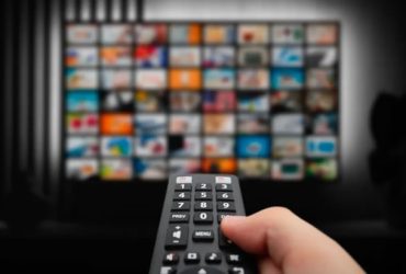 Εφιάλτης η Smart TV και Streaming υπηρεσίες: Μας παρακολουθουν και μας χειραγωγούν