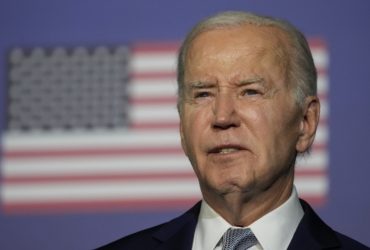 CBS: Ο Biden έχει χάσει εντελώς το μυαλό του, χωρίς συνοδεία δεν έμπαινε ούτε σε δωμάτιο – Οι συνεργάτες του στον Λευκό Οίκο τον κάλυπταν