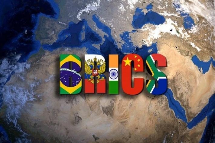 Νομισματική επανάσταση - Οι BRICS κλιμακώνουν τις εναλλακτικές πληρωμές - Αποδολαριοποίηση το 2025