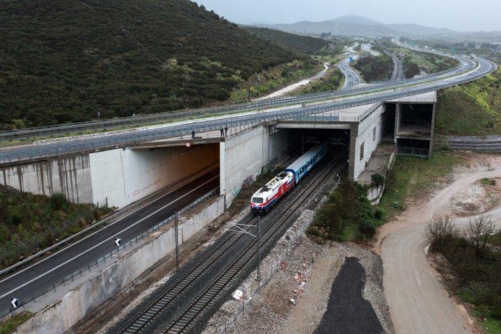 Τέμπη: Νέα ομολογία συγκάλυψης; - O Bασίλης Οικονόμου λέει τώρα ότι το υλικό από τις κάμερες δεν έχει χαθεί και είναι στον ανακριτή