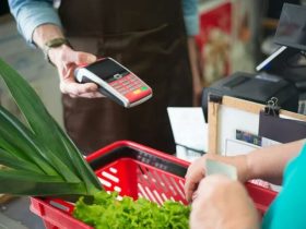 Πληθαίνουν οι φωνές στα Βαλκάνια για μποϊκοτάζ των σούπερ μάρκετ λόγω της ακρίβειας – Το ελληνικό κάλεσμα. «Πρέπει κάποια στιγμή να τους πούμε ότι δεν αντέχουμε άλλο»