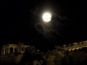 Γιατί ήταν τόσο σκληροί οι Αρχαίοι Έλληνες – Οι σκληρές τιμωρίες και βασανιστήρια που κόβουν την ανάσα