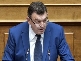 Ζητάνε την έδρα από τον βουλευτή που κατέβασε τις βλάσφημες εικόνες στην Πινακοθήκη