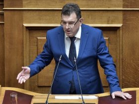Έκλεισαν τα σχόλια στη ΝΙΚΗ μετά τη διαγραφή Παπαδόπουλου καθώς ο κόσμος τους… κράζει