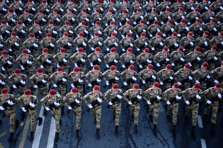 Ρωσία: «Μπορούμε να επιστρατεύσουμε 15 εκατομμύρια στρατό μέσα σε έναν μήνα»