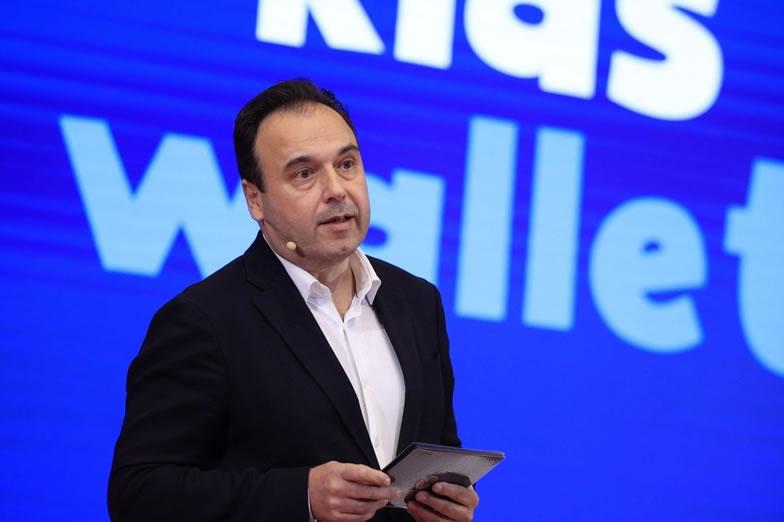 Ο Παπαστεργίου απειλεί αλλά η απόφαση του ΣτΕ τον διαψεύδει αφού αναφέρει ότι ακόμη και μετά τη λήξη της μπορεί να χρησιμοποιηθεί κανονικά και να γίνει αποδεκτή
